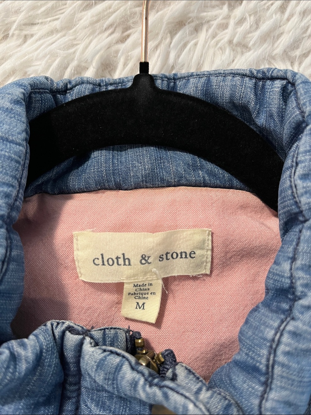 Cloth & Stone Chambray Puffer Vest medium - Picture 10 of 10